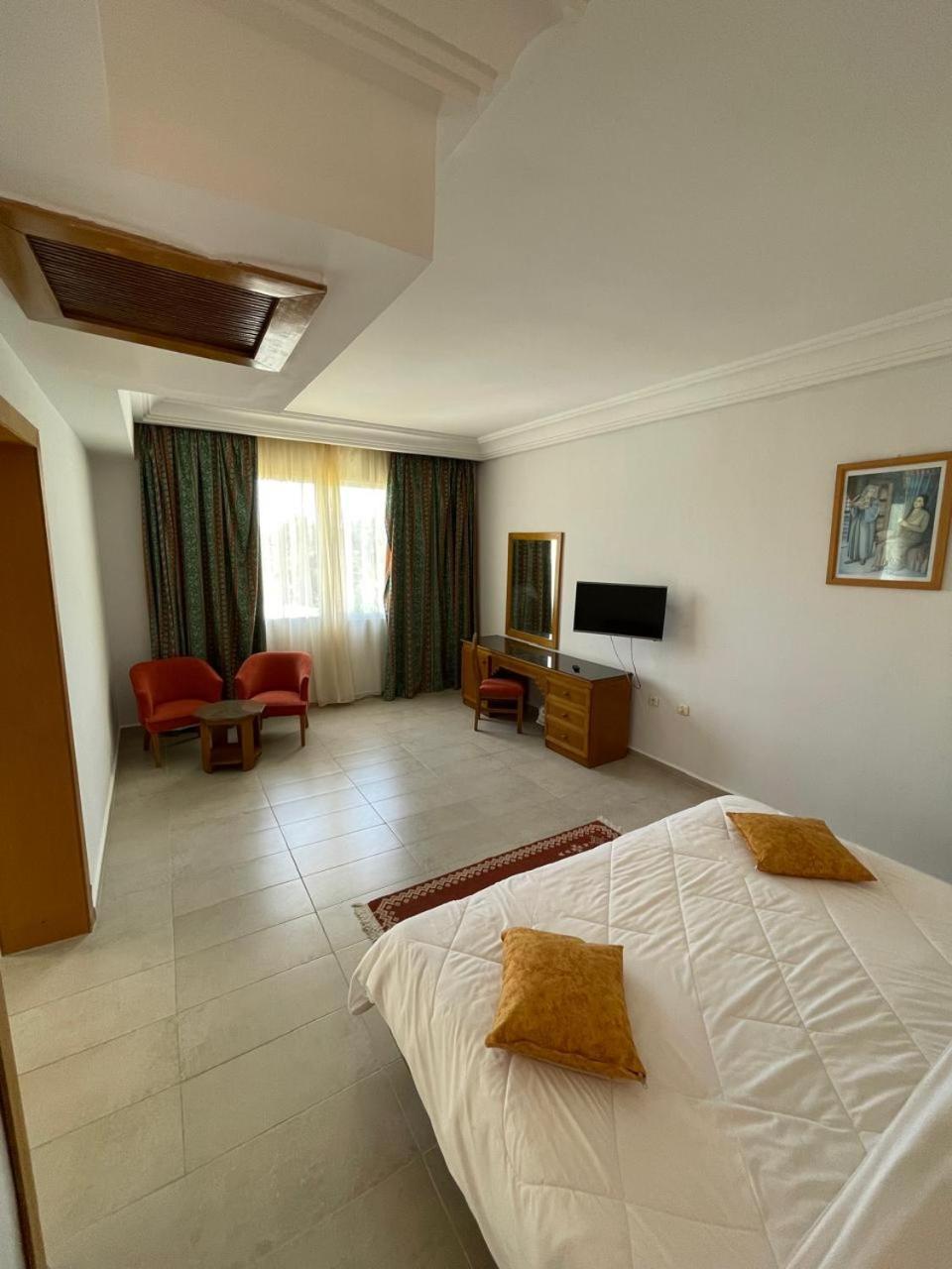 Marina Palace Hotel 4*
