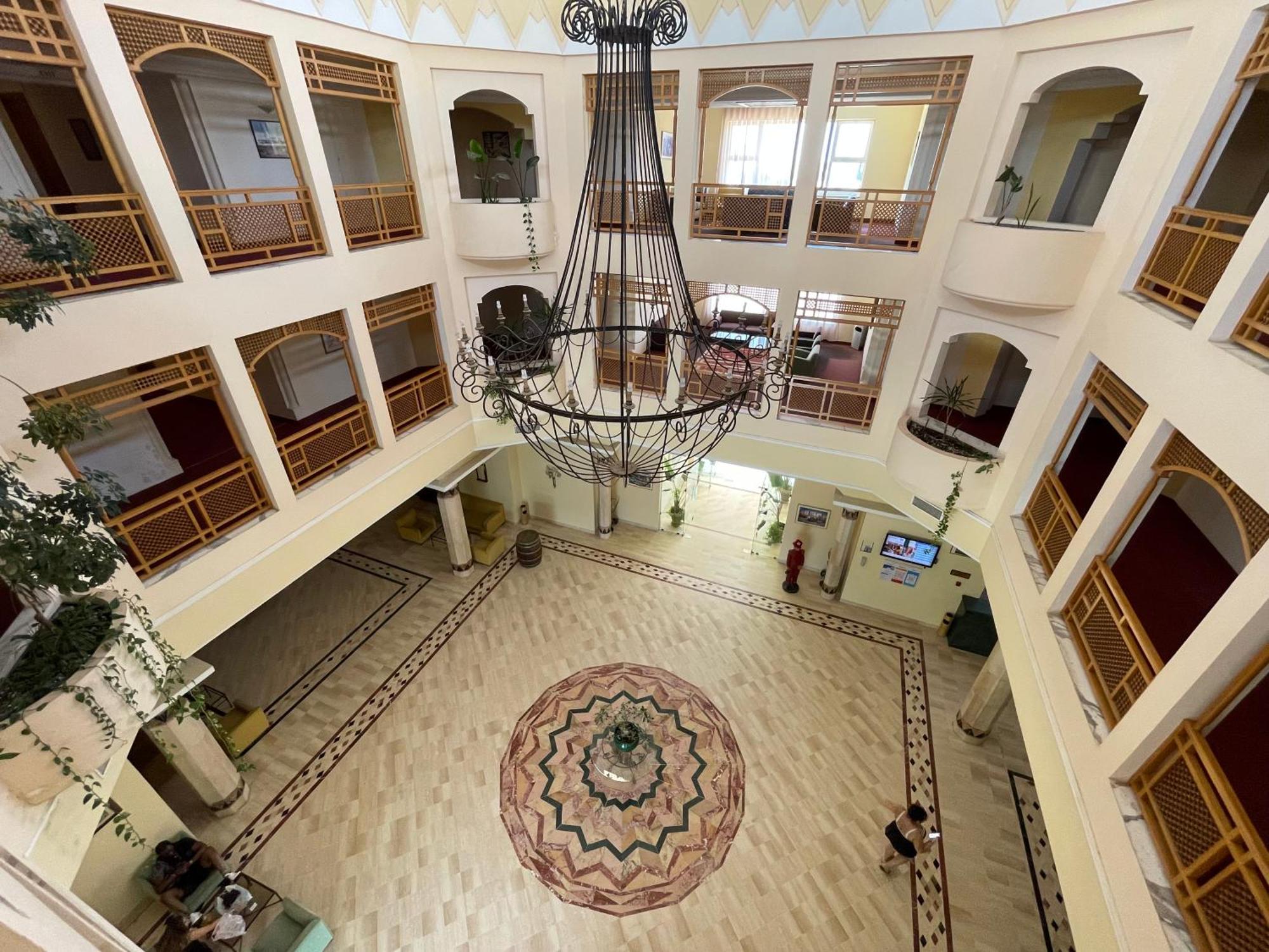 Marina Palace 4*